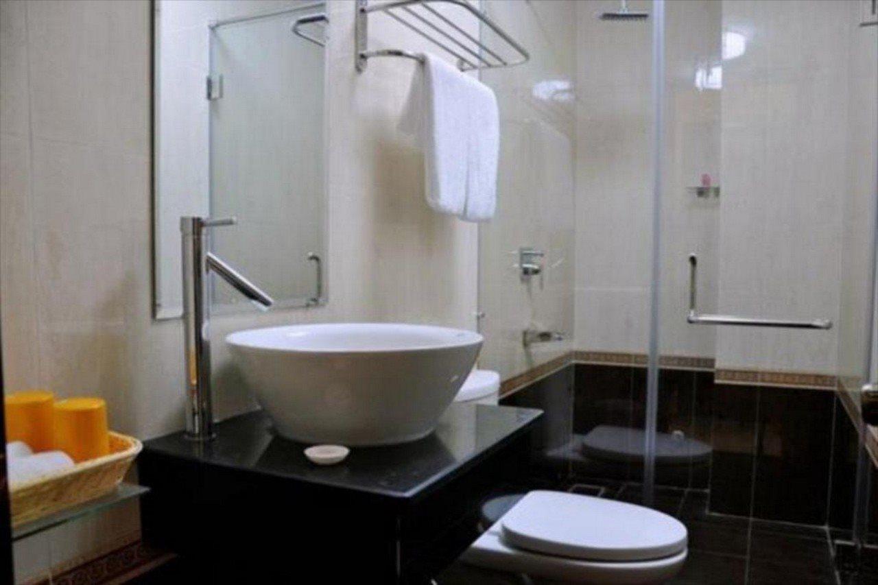 דה נאנג Manh Cuong Hotel מראה חיצוני תמונה